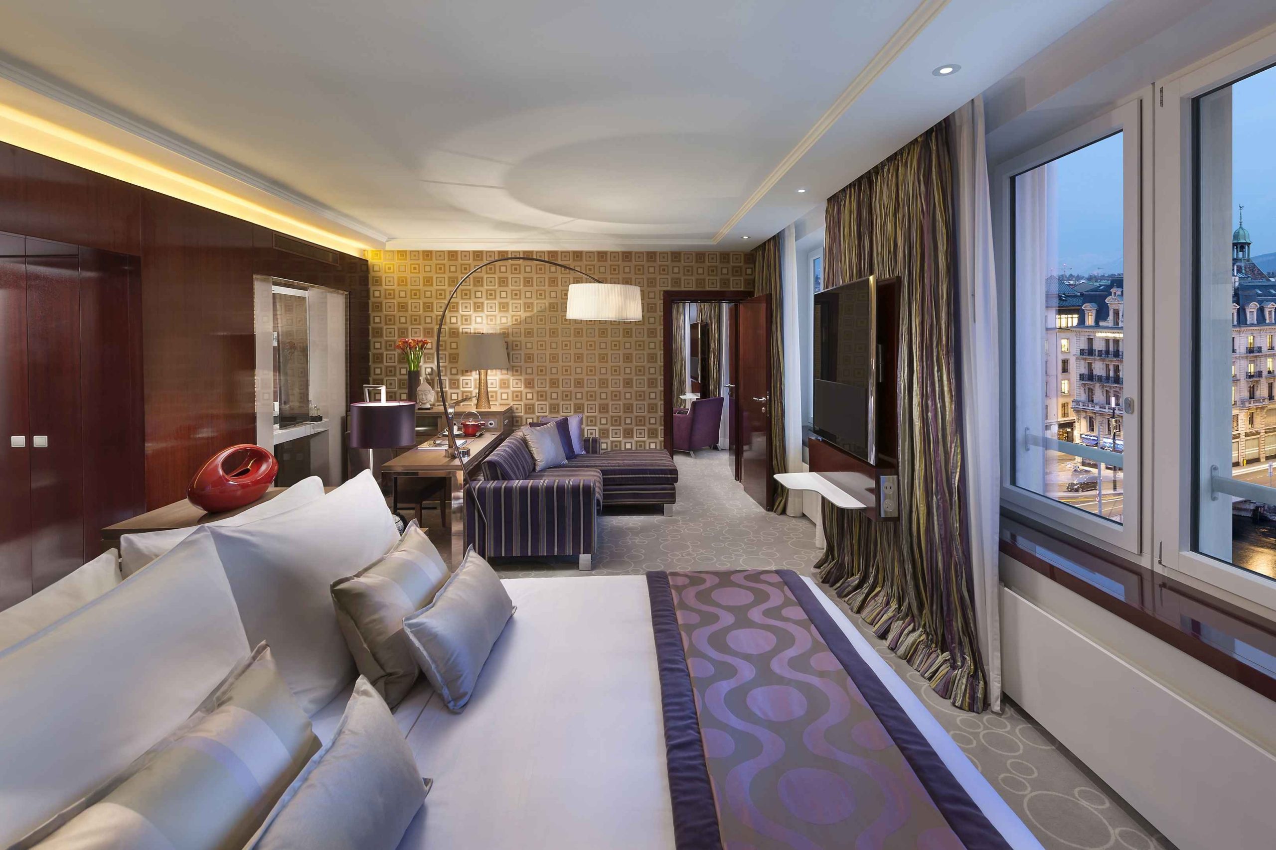 mansion-yacht-property-living-room-room-interior-design-763691-pxhere.com_11zon-scaled-1